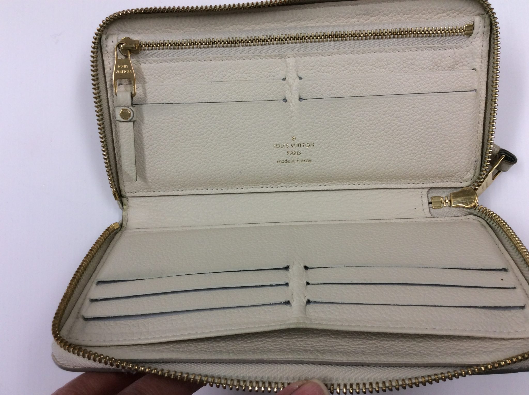 20-69 ルイヴィトン(Louis Vuitton)お財布同色染めビフォー