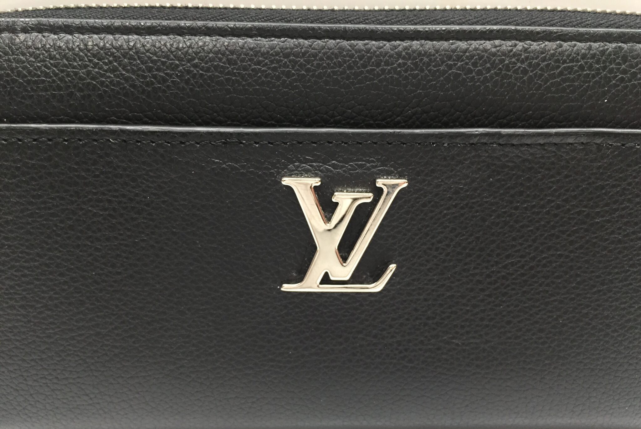 23-48 ルイヴィトン(Louis Vuitton)財布　メッキ再生アフター