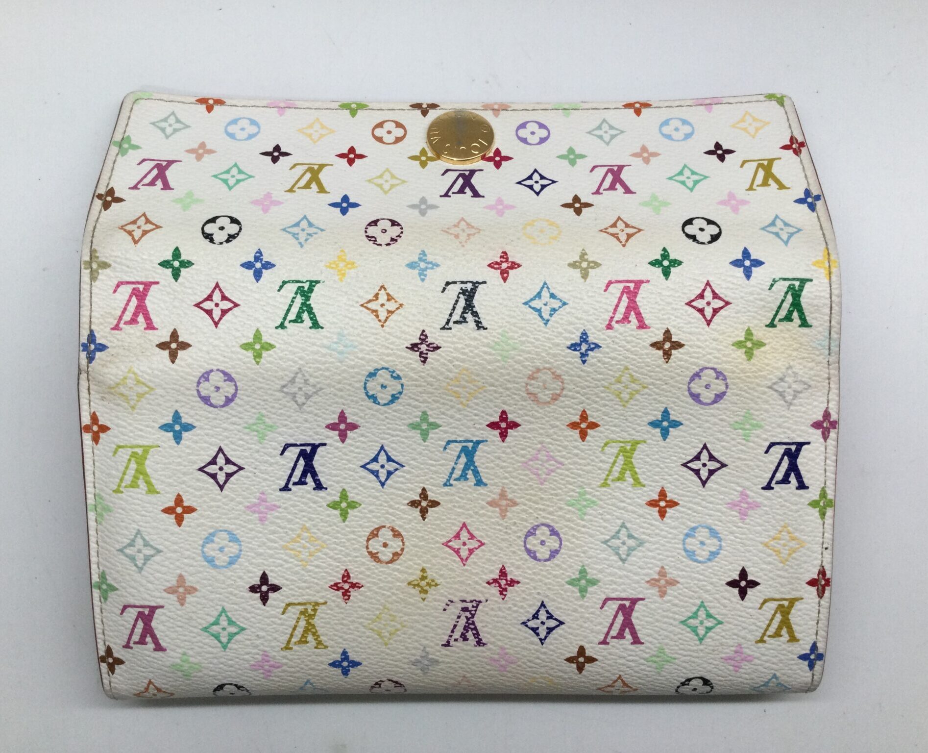 23-64 ルイヴィトン(Louis Vuitton)財布 ロゴ修理・ロゴ再生ビフォー