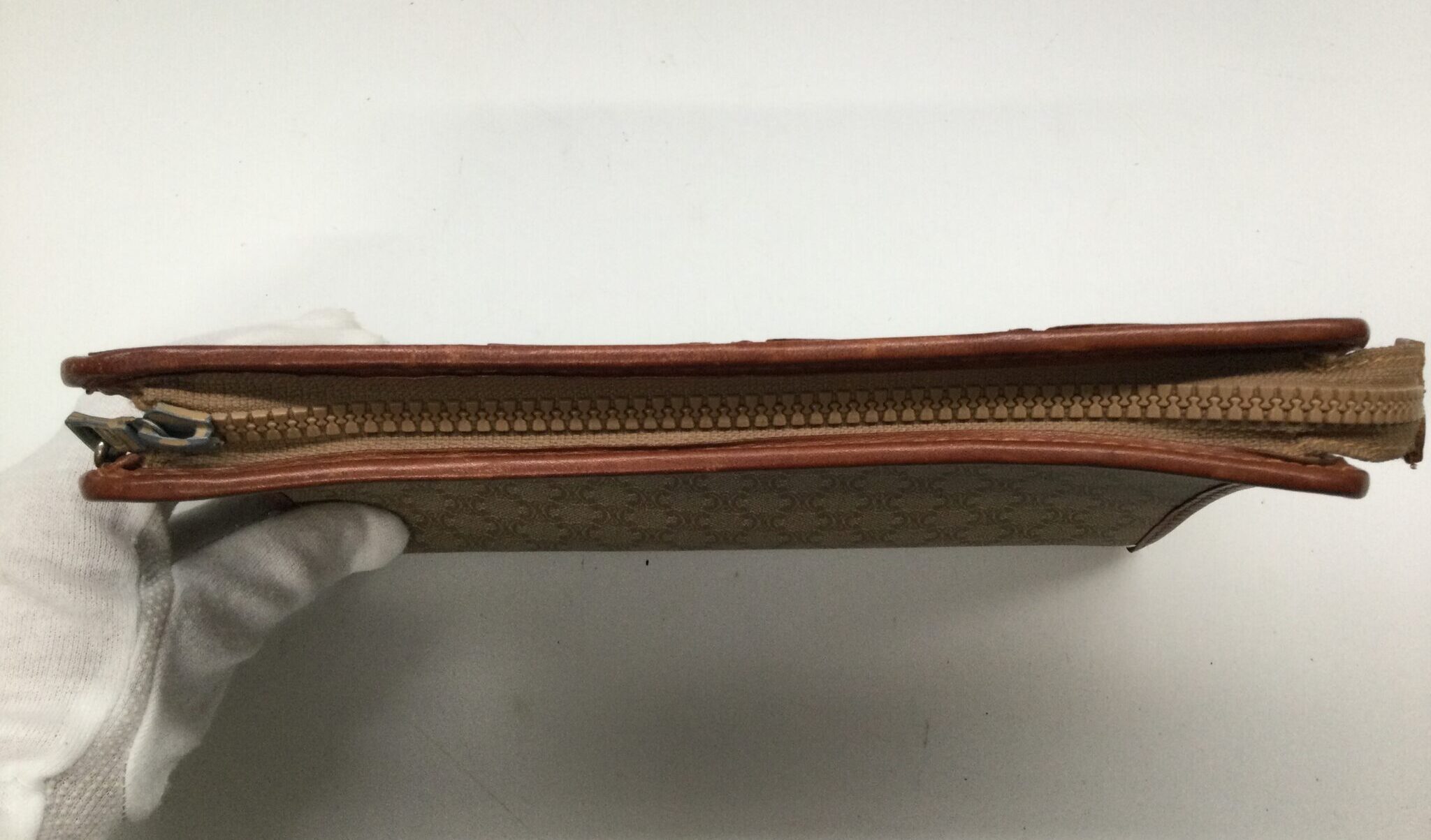 23-72 セリーヌ(CELINE)バッグ　縁革交換ビフォー