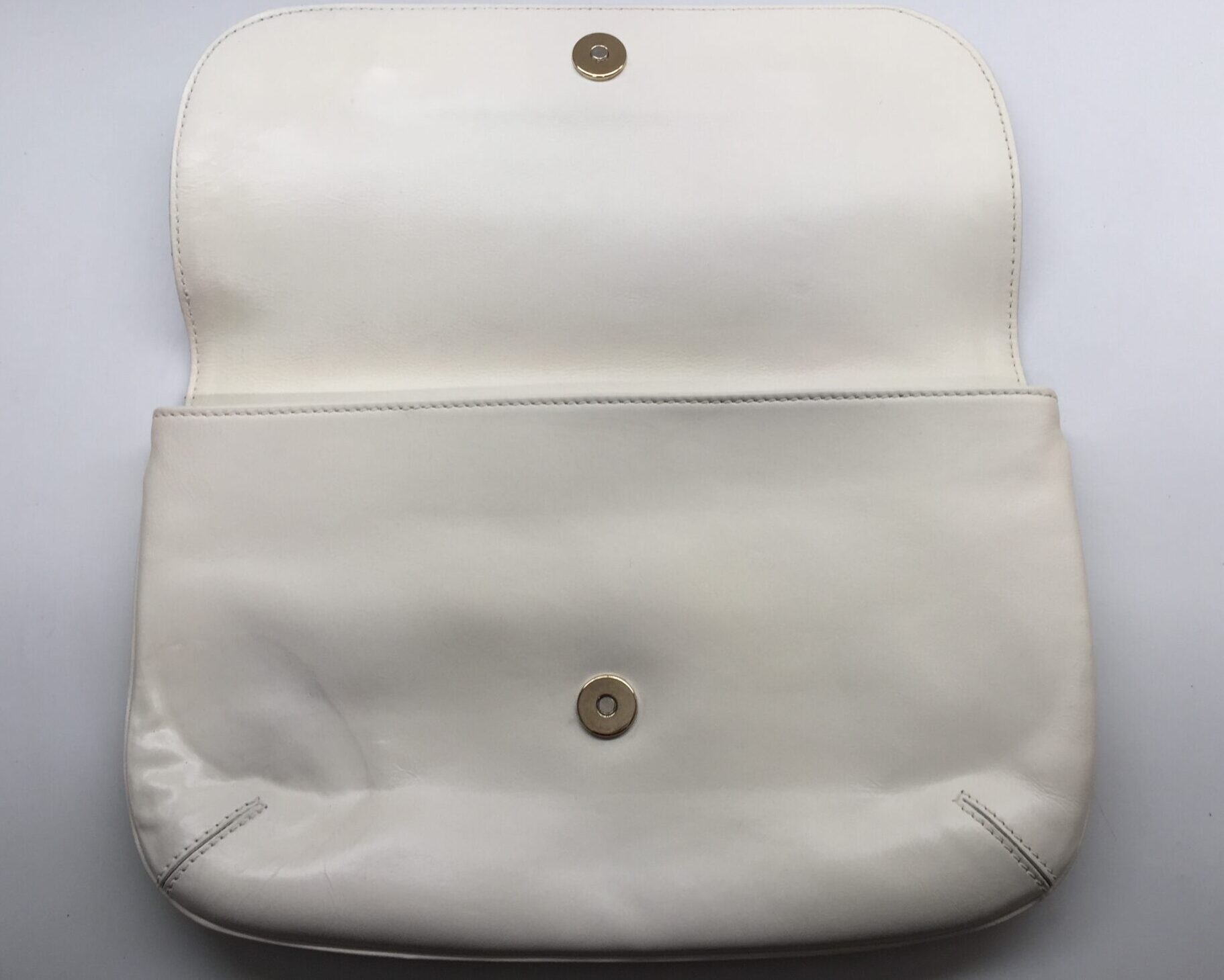 23-70 ジミーチュウ(JIMMY CHOO)クラッチバッグ　色補正アフター