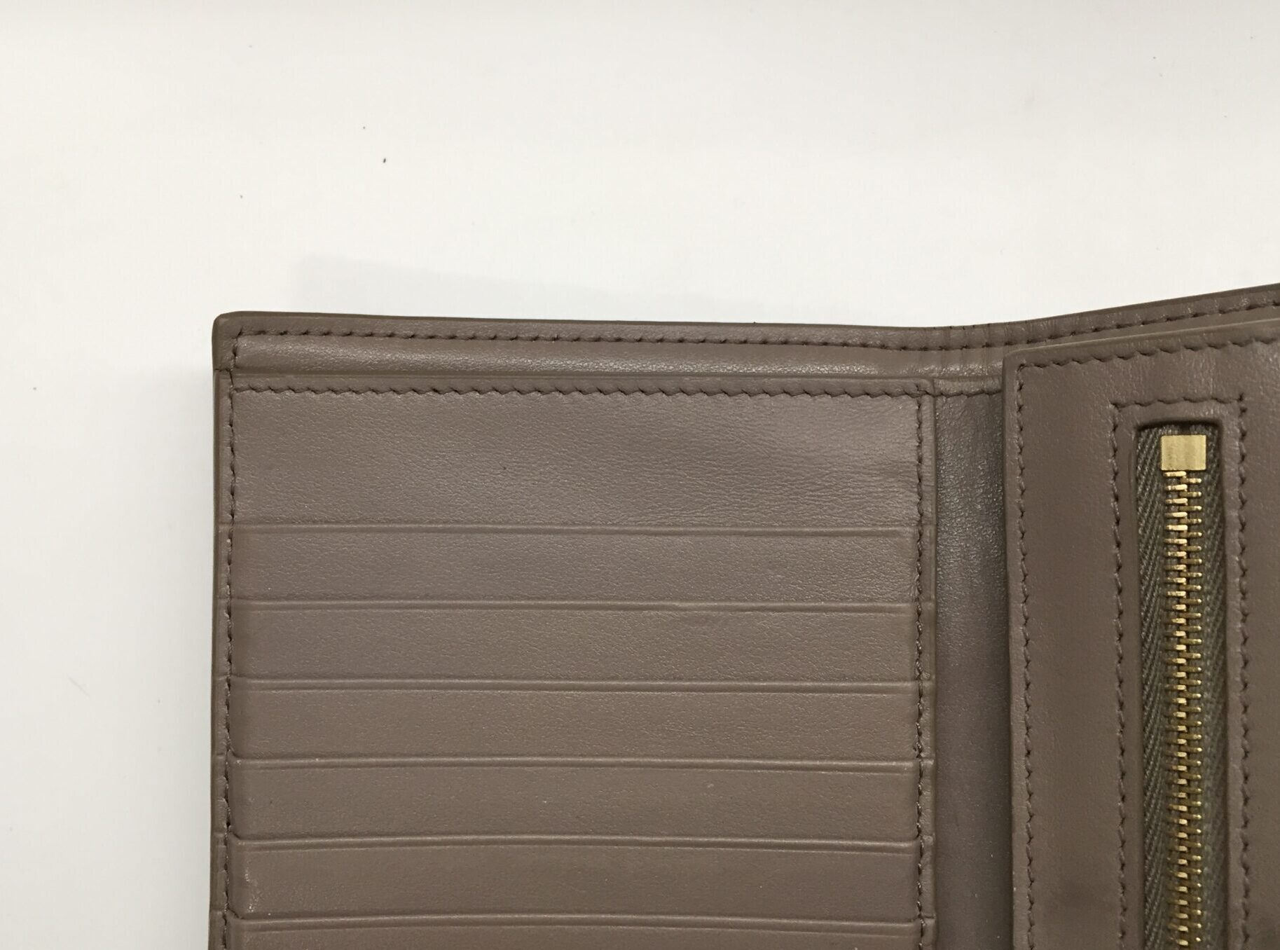 24-01 セリーヌ(CELINE)財布 ボールペン除去・色補正アフター