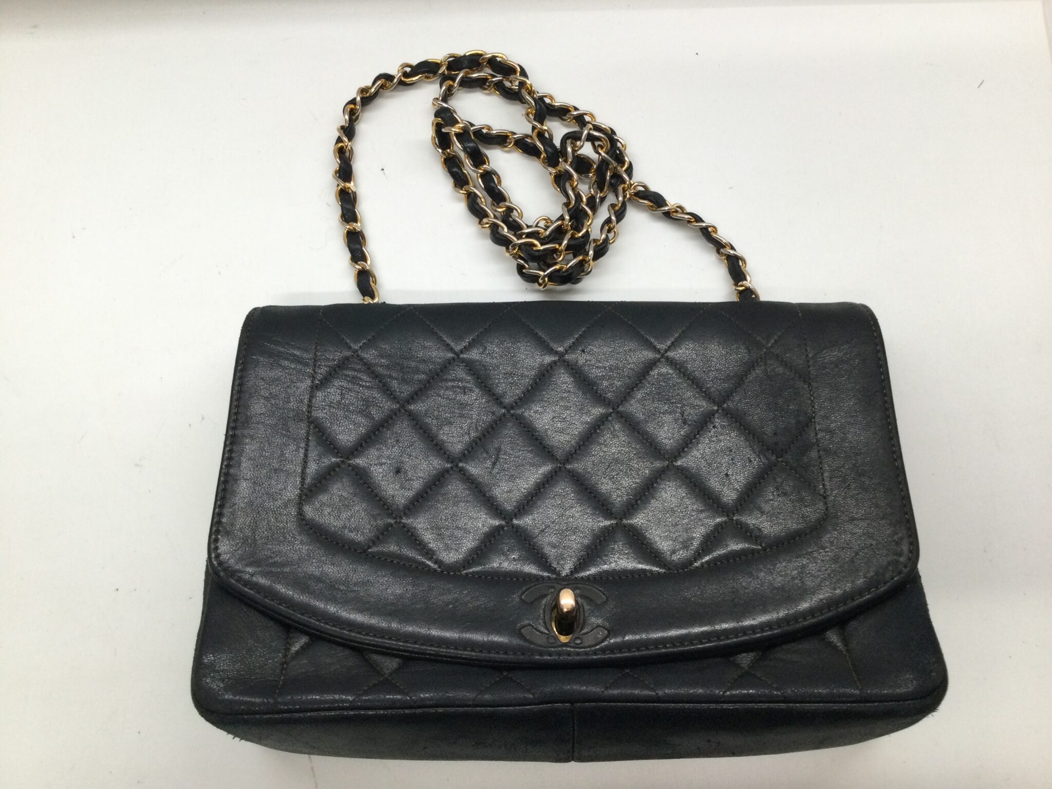 25-46 シャネル(CHANEL)マトラッセバッグ　ネジ作成・色補正