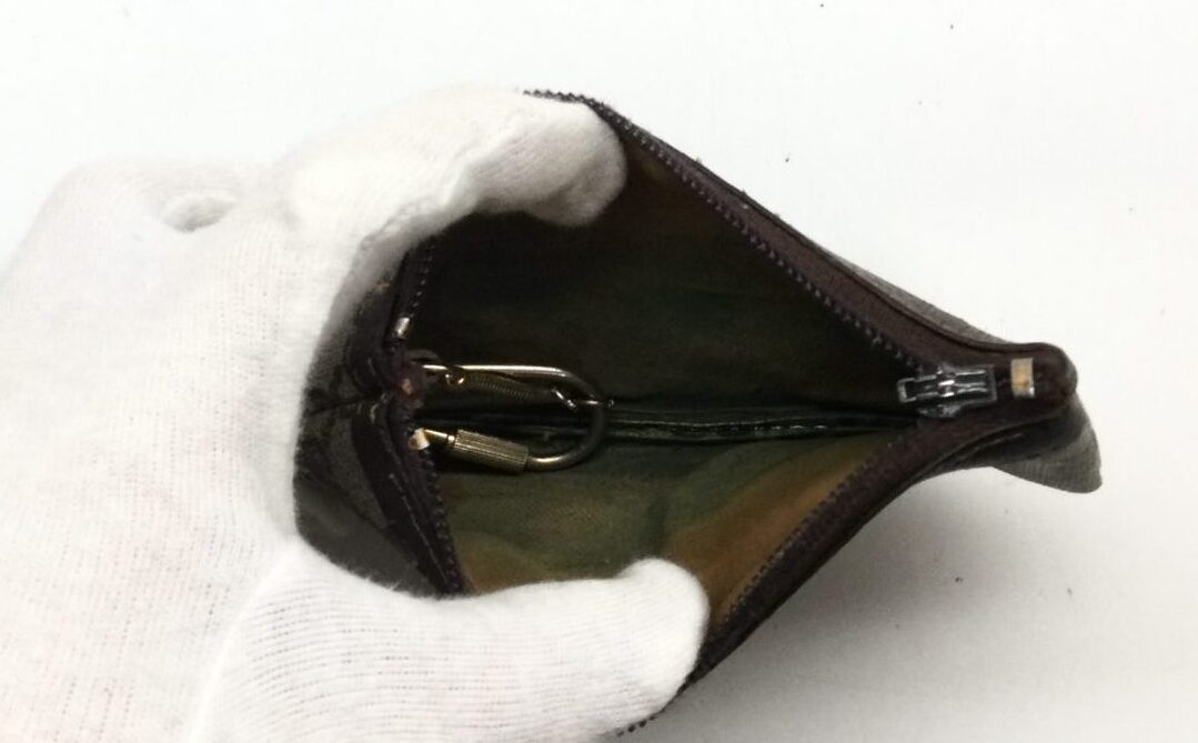 25‐56 グッチ(GUCCI)コインケース　ファスナー・内装交換ビフォー