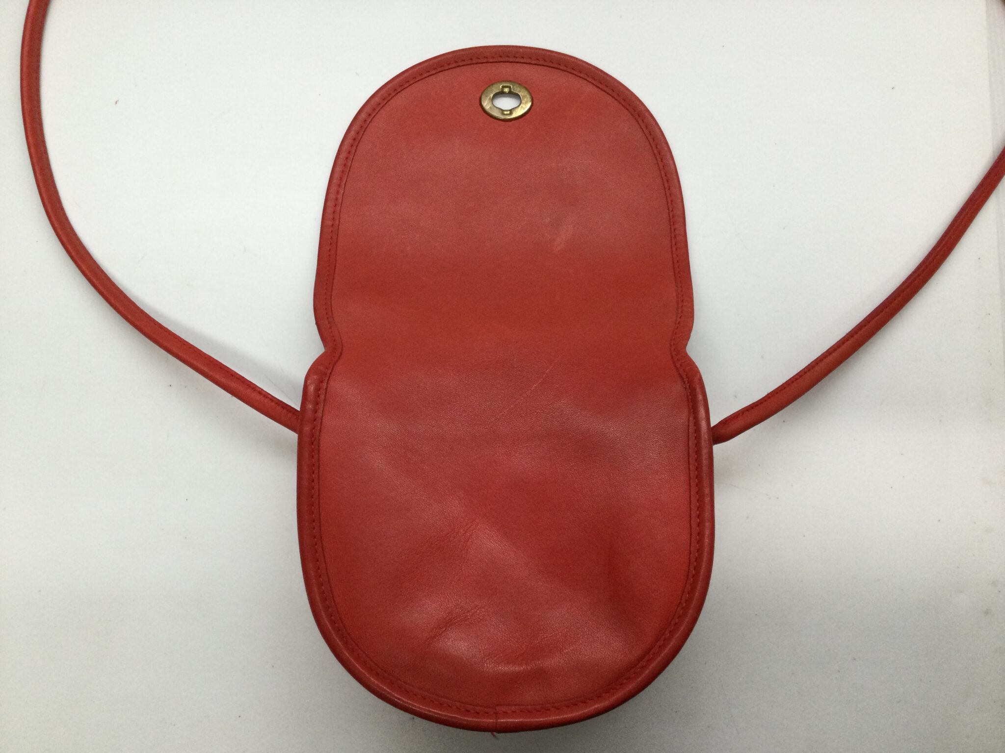 25‐48 コーチ(coach)ショルダーバッグ　色替えビフォー