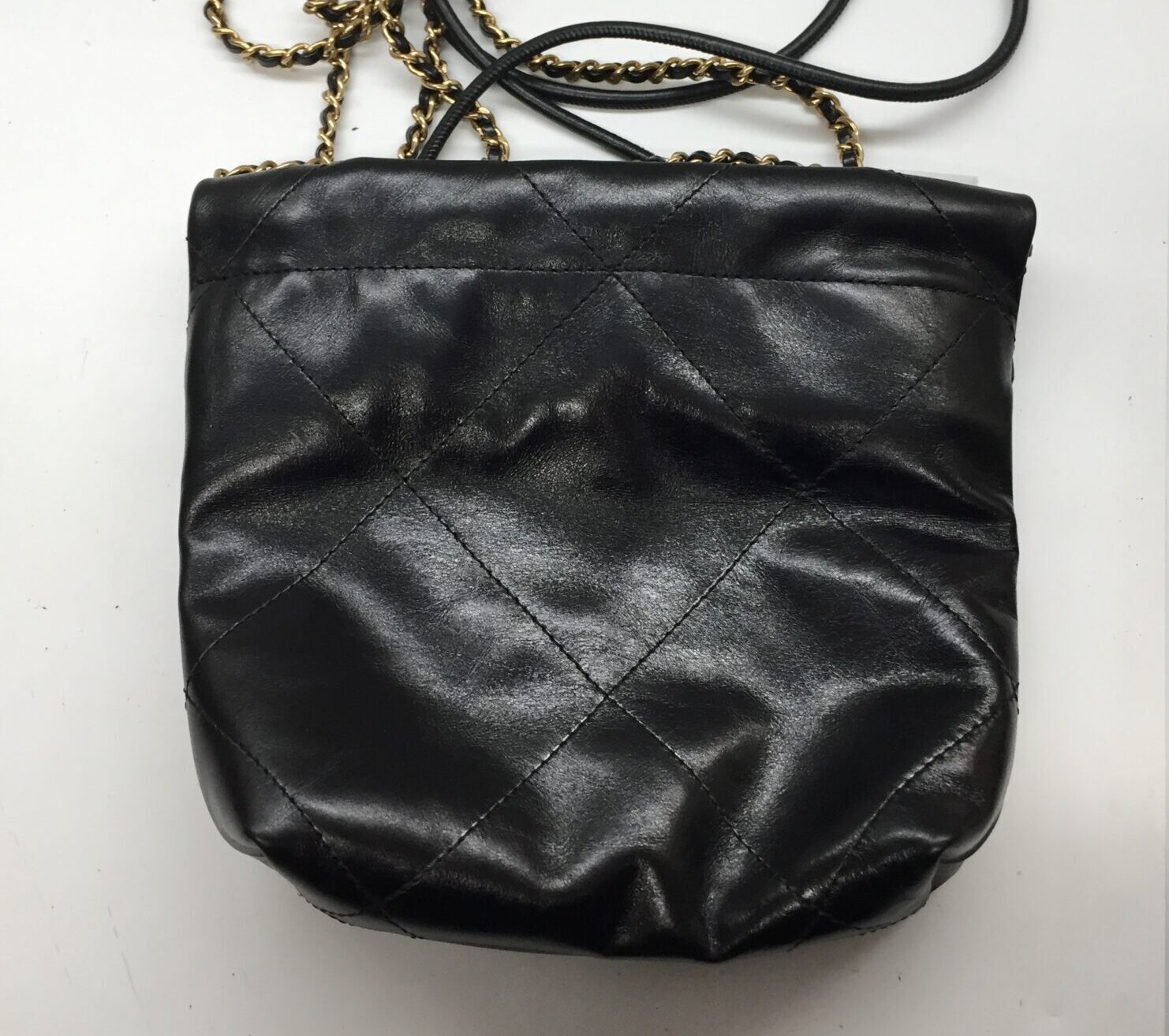 25-57 シャネル(CHANEL)バッグ 革部分作り替えアフター