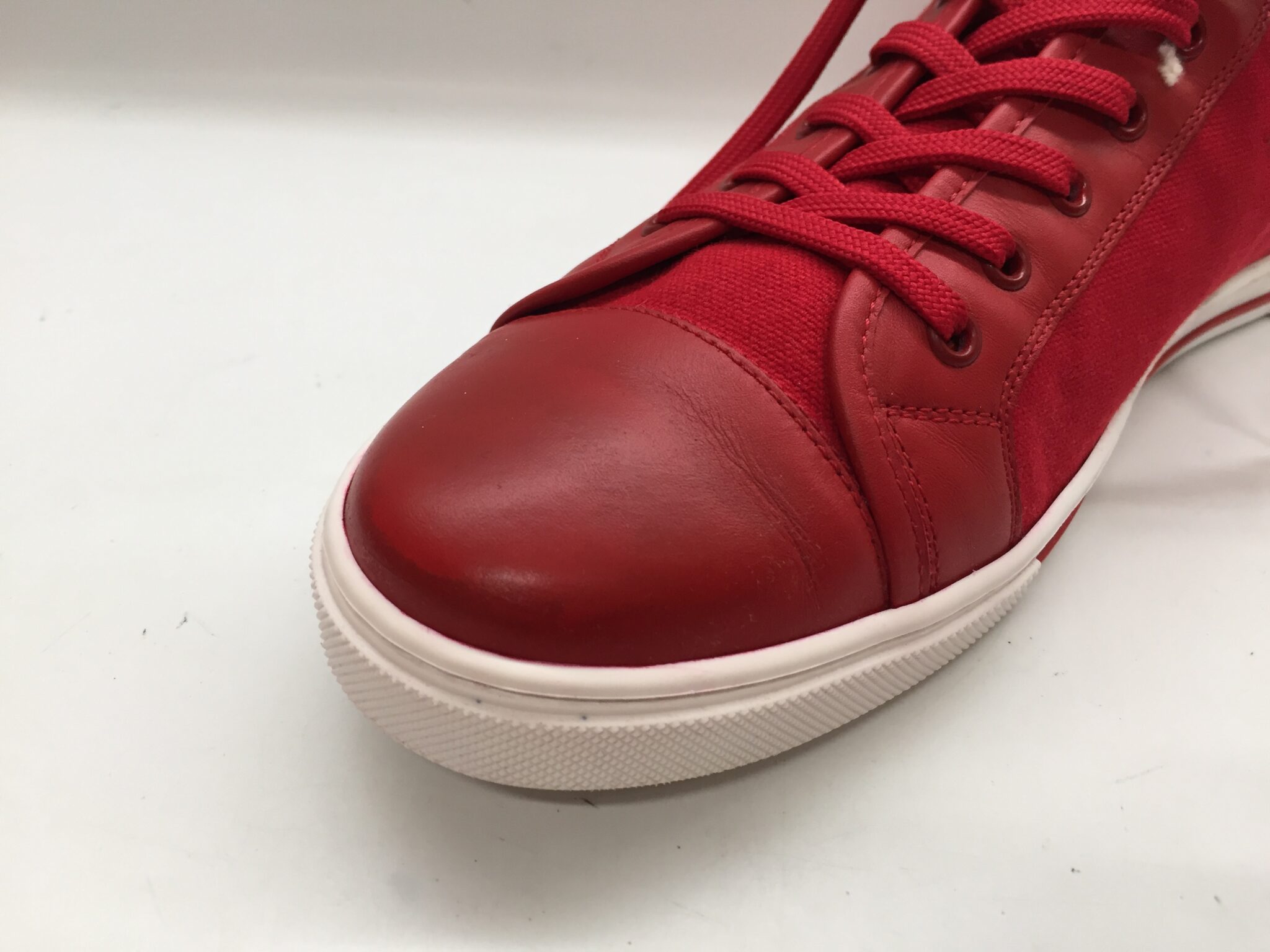 25-45 ルイヴィトン(Louis Vuitton)スニーカー　色補正アフター