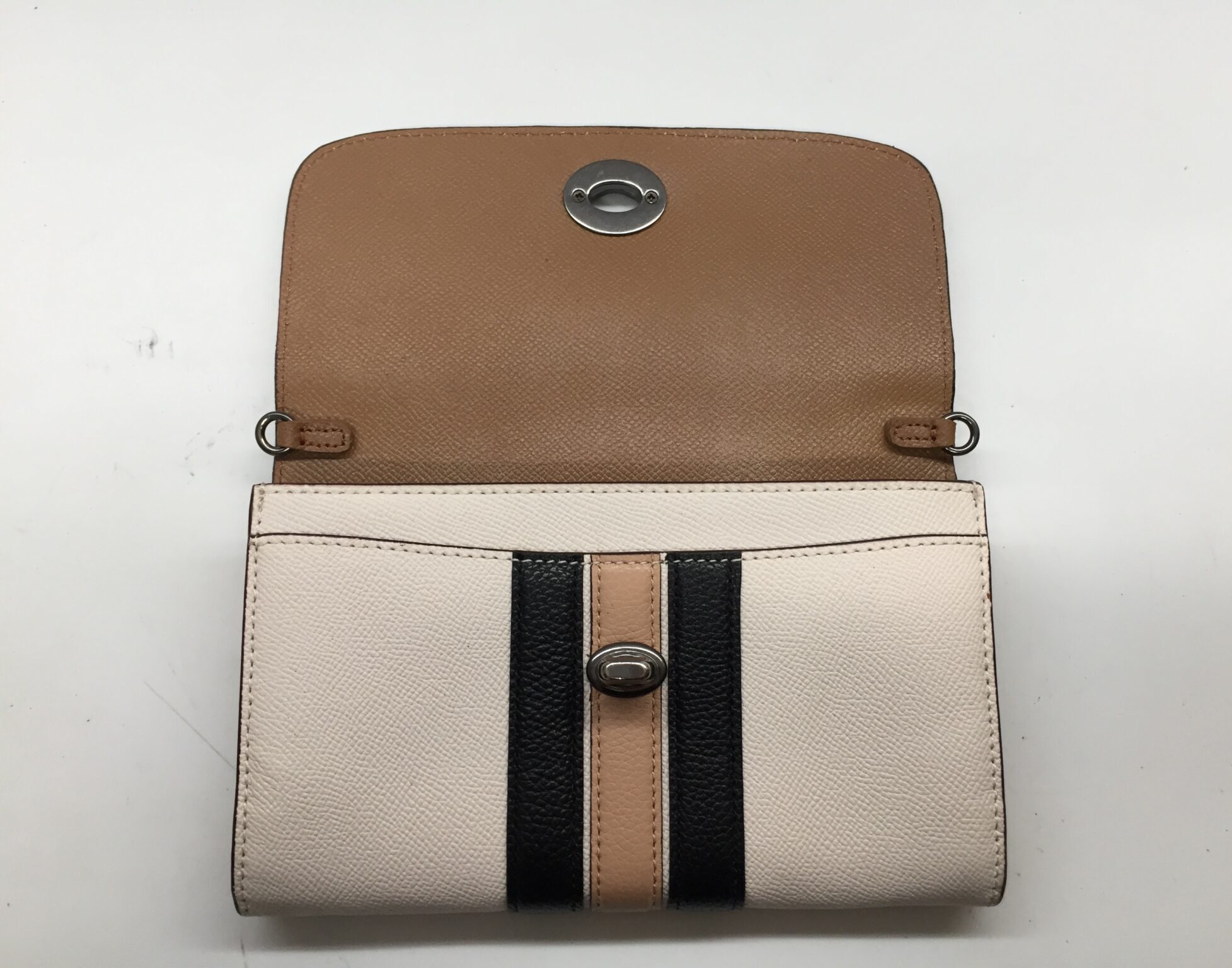 25-60 コーチ(coach)財布　革張替えアフター
