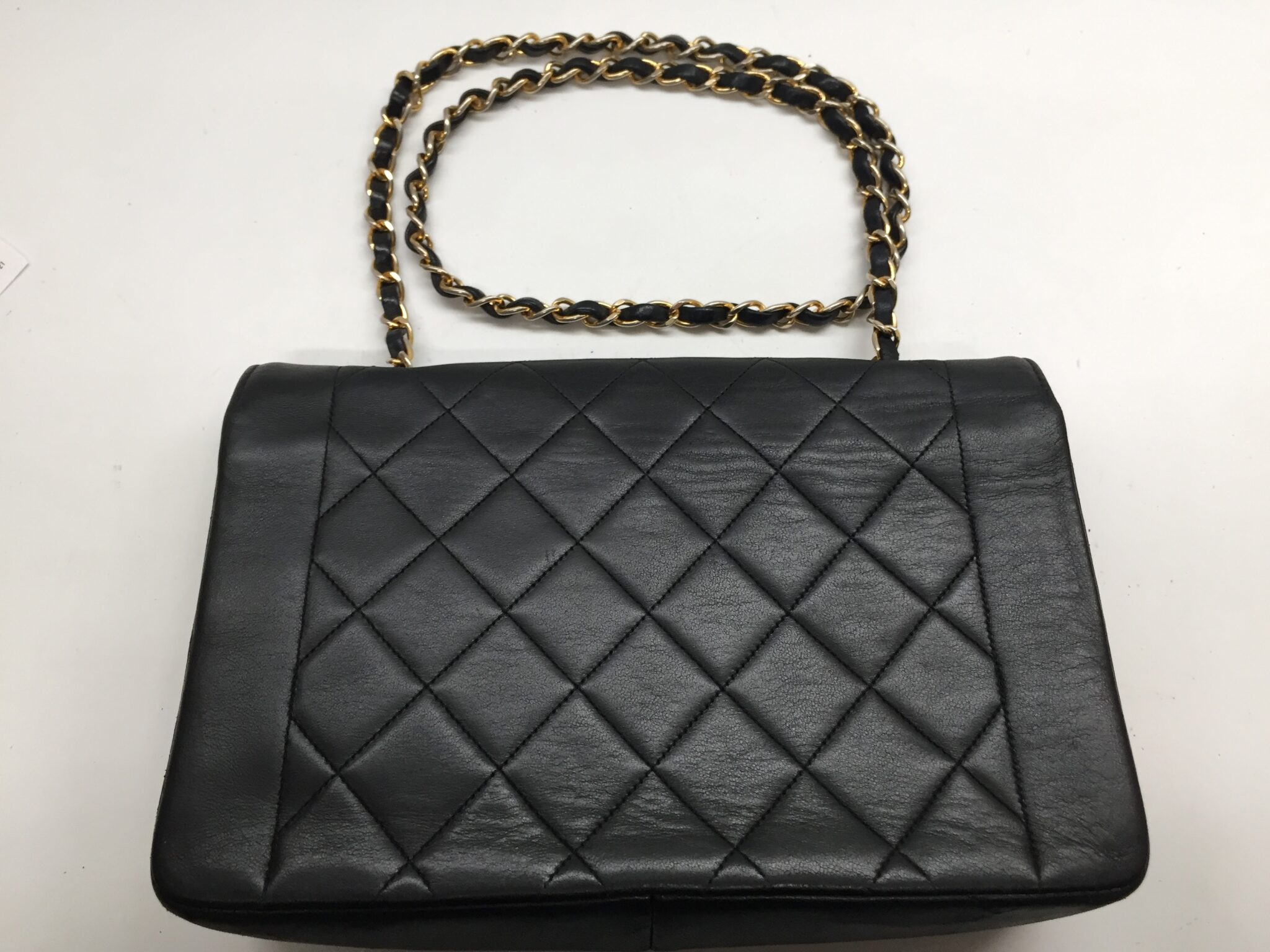 25-46 シャネル(CHANEL)マトラッセバッグ　ネジ作成・色補正アフター