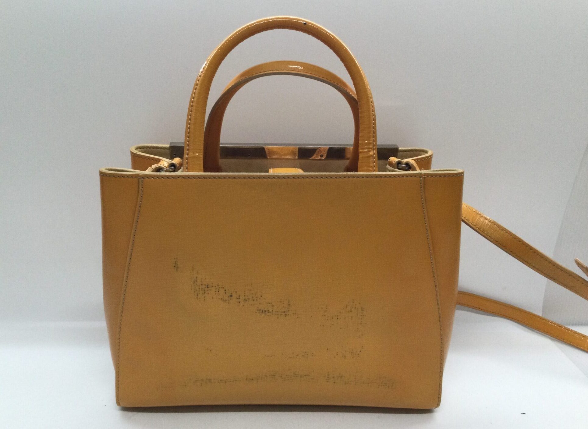 25-53 フェンディ(FENDI)プチトゥージュールバッグ　色替えビフォー