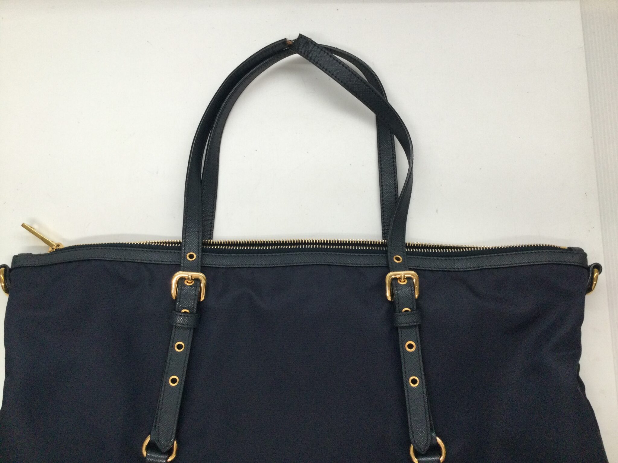 25-68 プラダ(PRADA)バッグ　ハンドル交換ビフォー