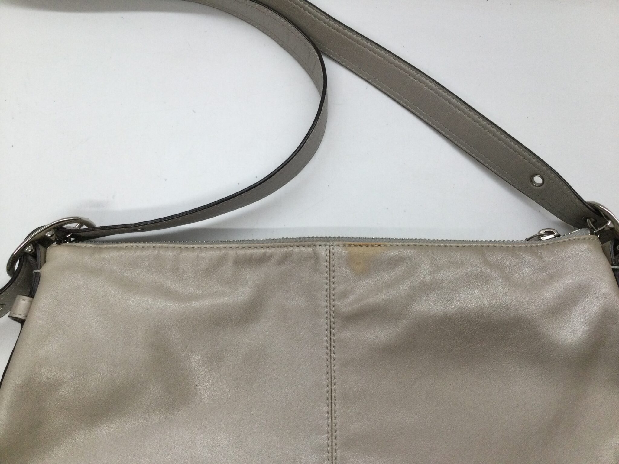 25-69 コーチ(coach)ショルダーバッグ　部分色補正ビフォー