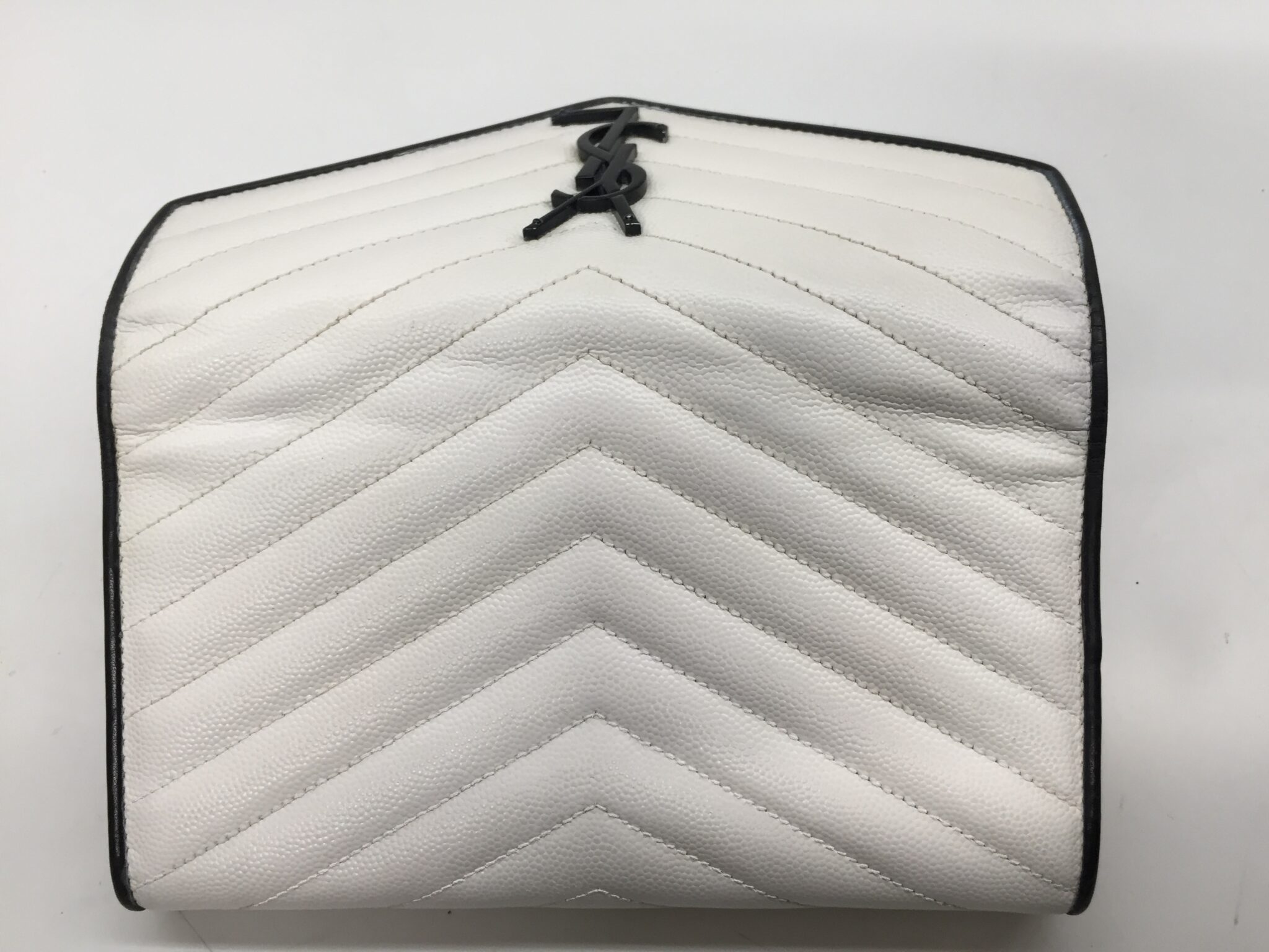 25-70 サンローラン(Saint Laurent)財布　色補正・ホック交換アフター