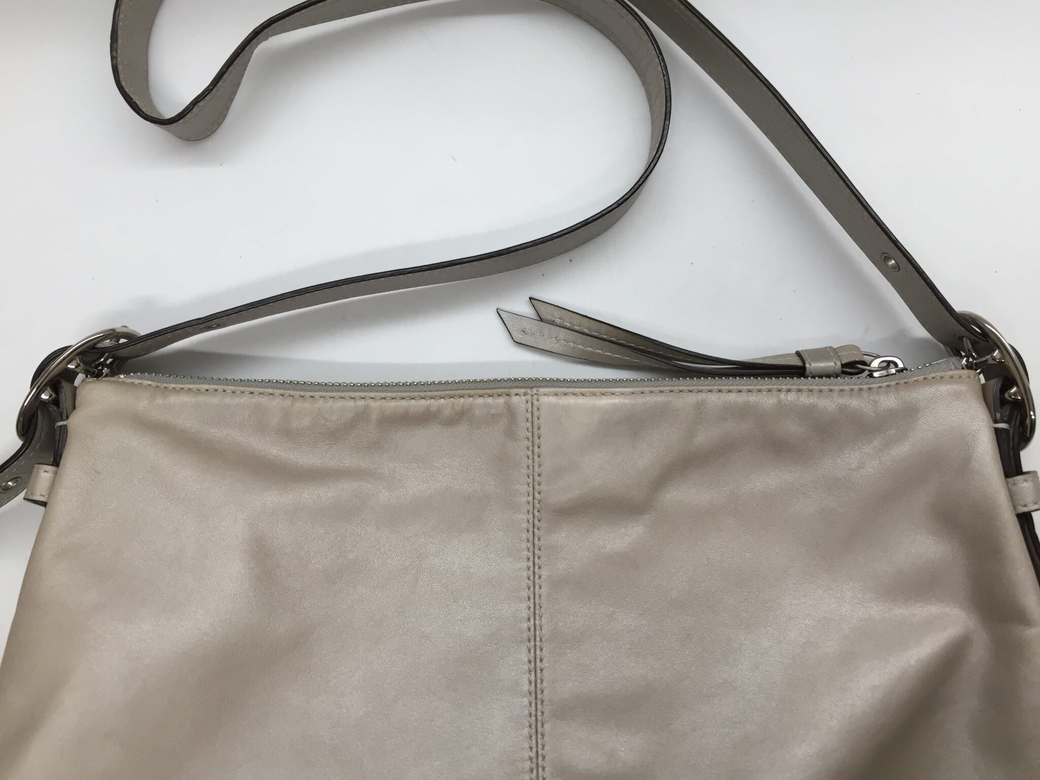 25-69 コーチ(coach)ショルダーバッグ　部分色補正アフター