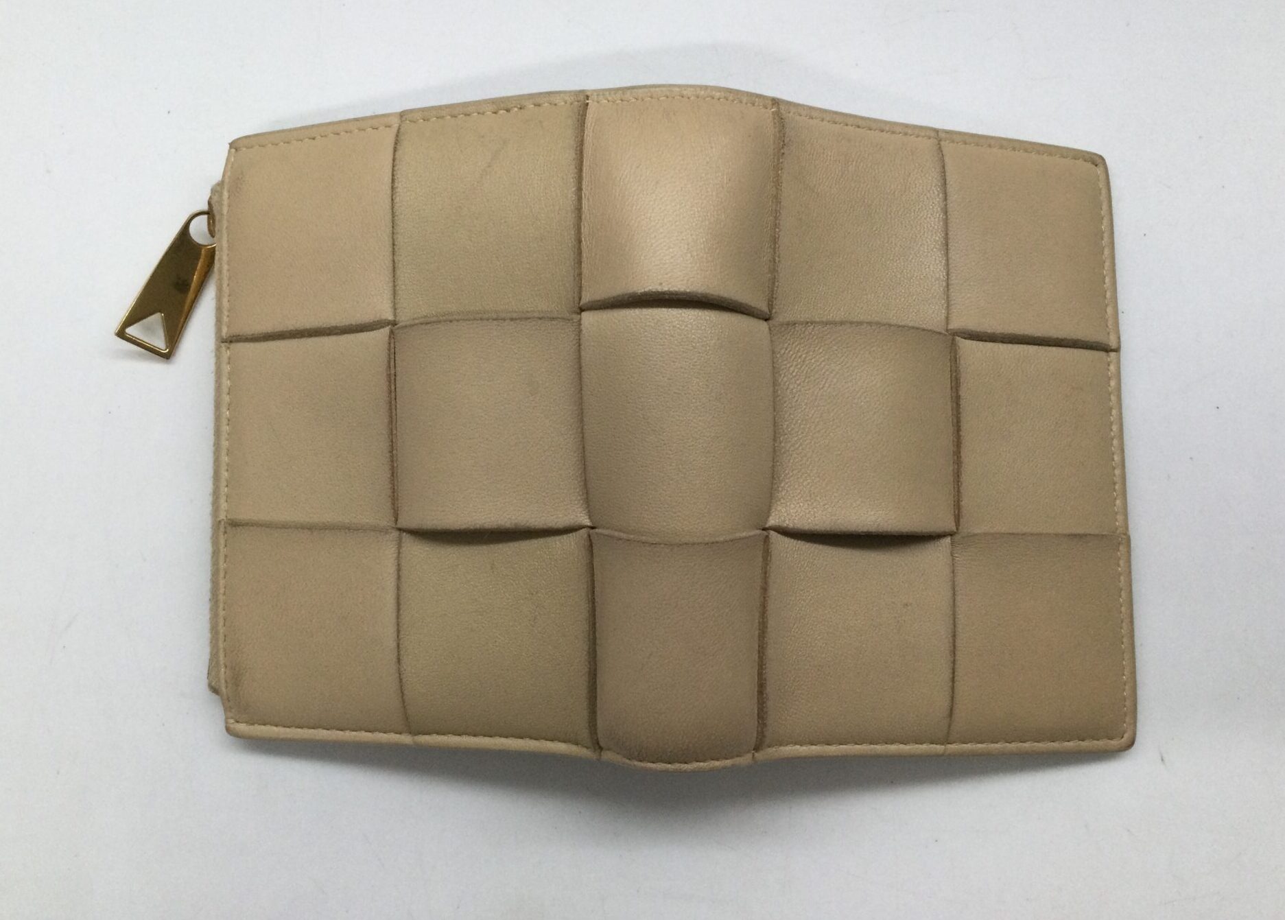 25-85 ボッテガヴェネタ(bottega venetta)財布 色替え