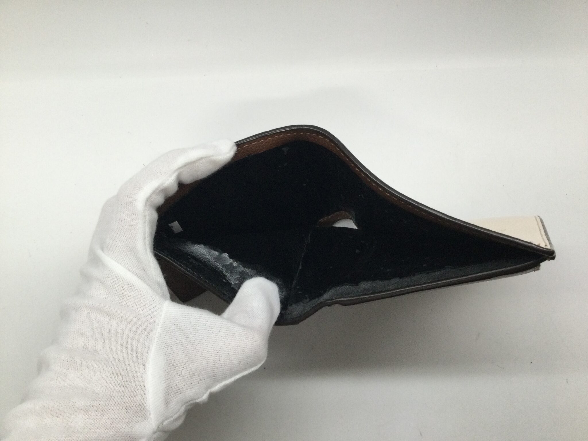 25-91 コーチ(coach)財布　内張交換ビフォー