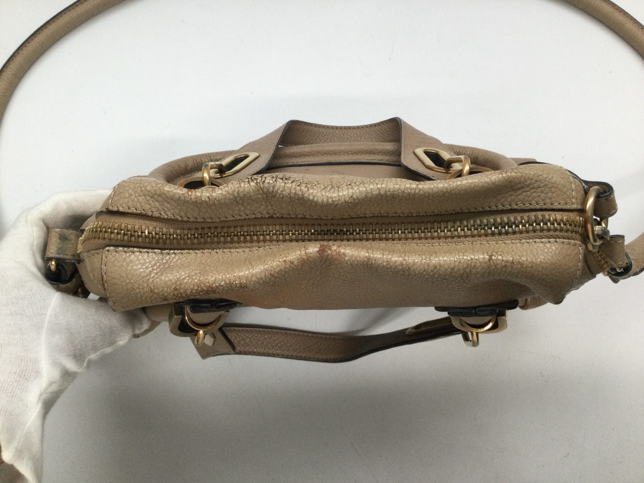 26-03 クロエ(Chloe)パラティショルダーバッグ　色補正ビフォー