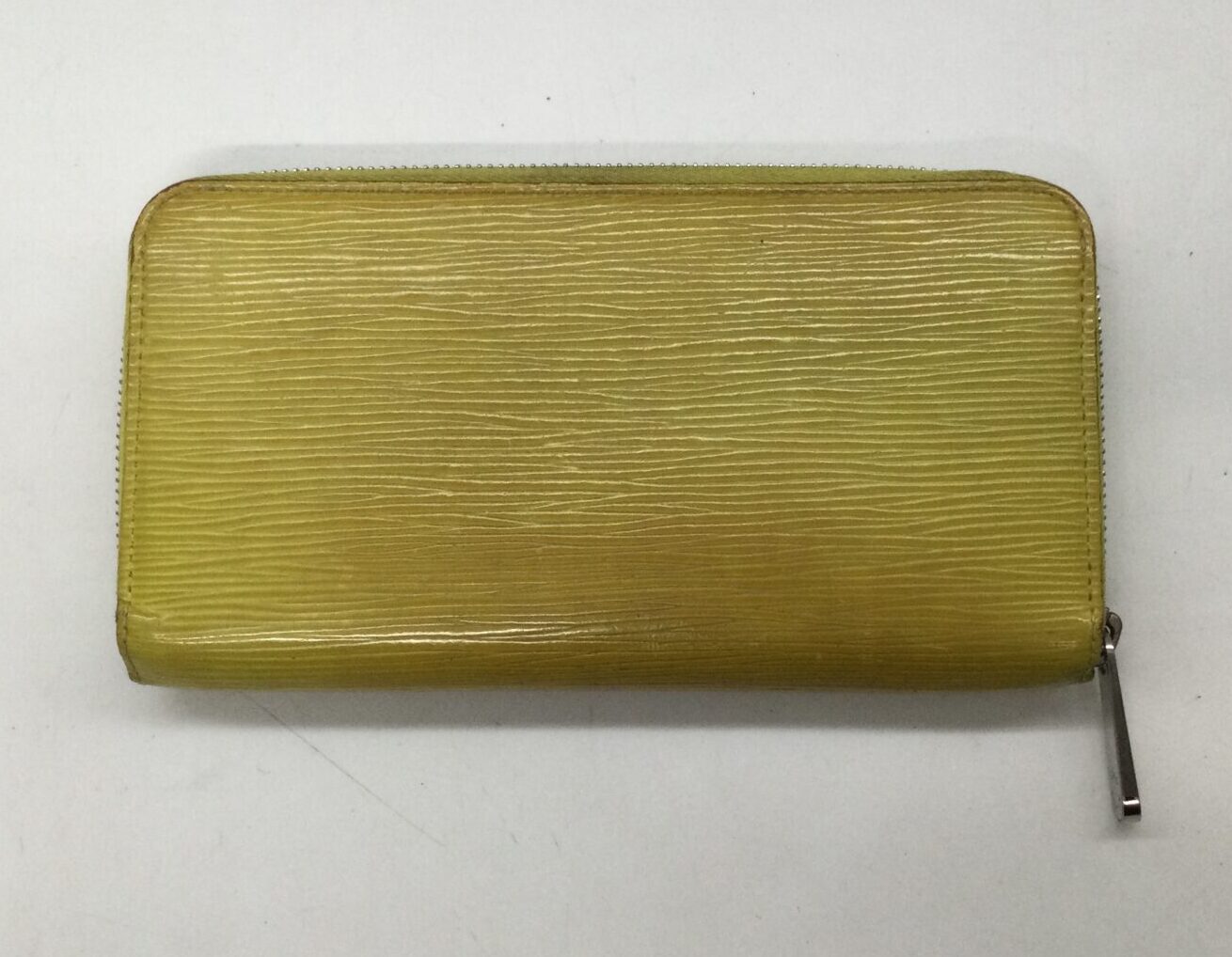 25-97 ルイヴィトン(Louis Vuitton)エピ財布　色補正・ファスナー交換ビフォー