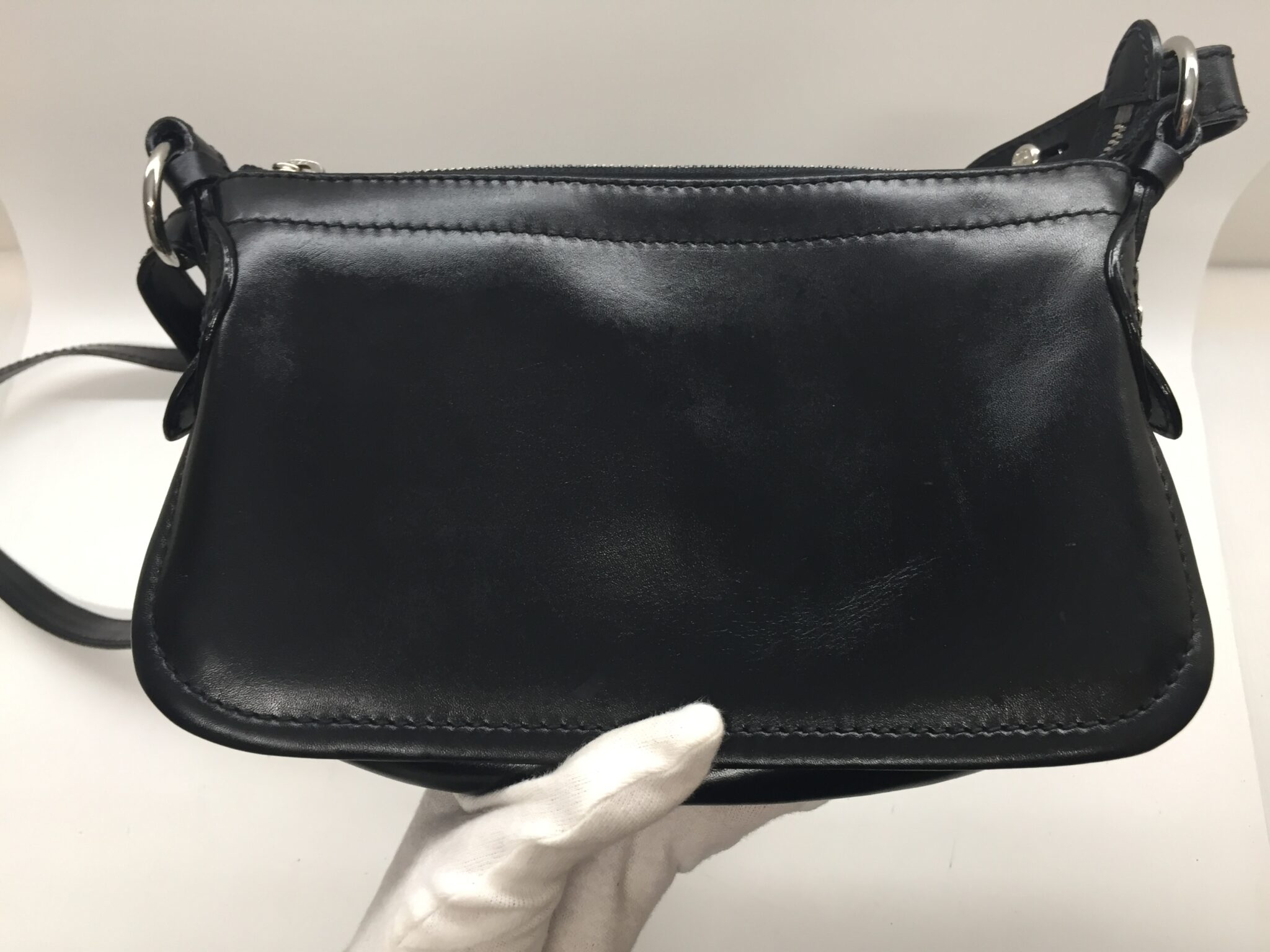 26-02 ハンティングワールド(HUNTING WORLD)ショルダーバッグ　色替えアフター