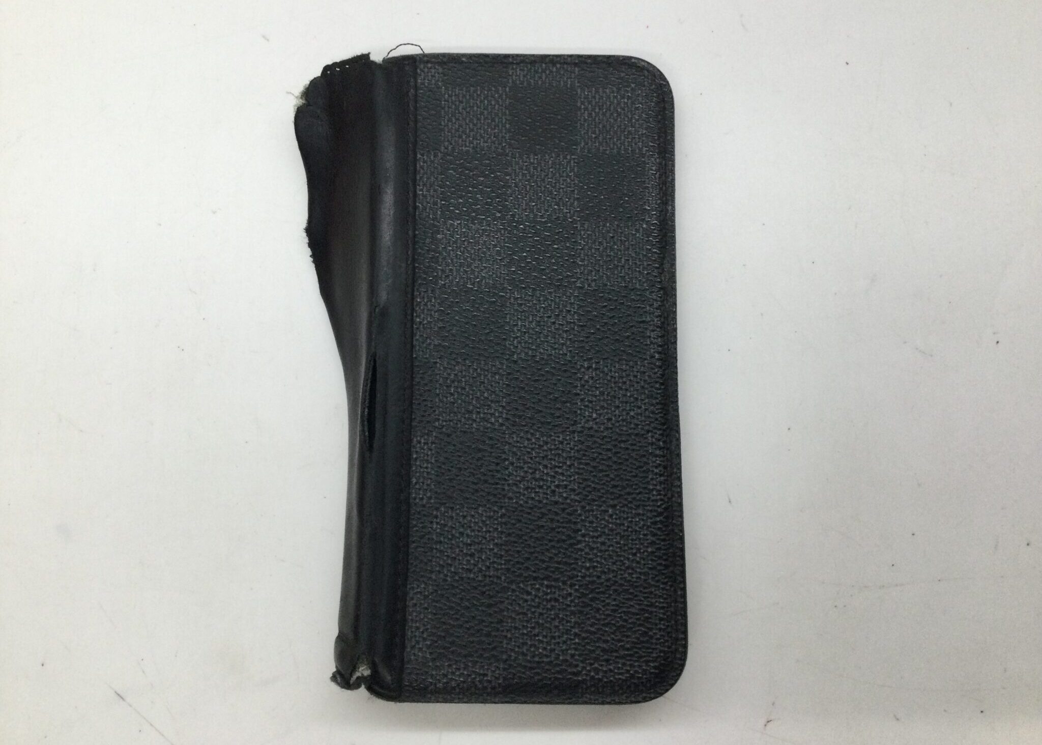 25-94 ルイヴィトン(Louis Vuitton)ダミエスマホケース　あて革ビフォー