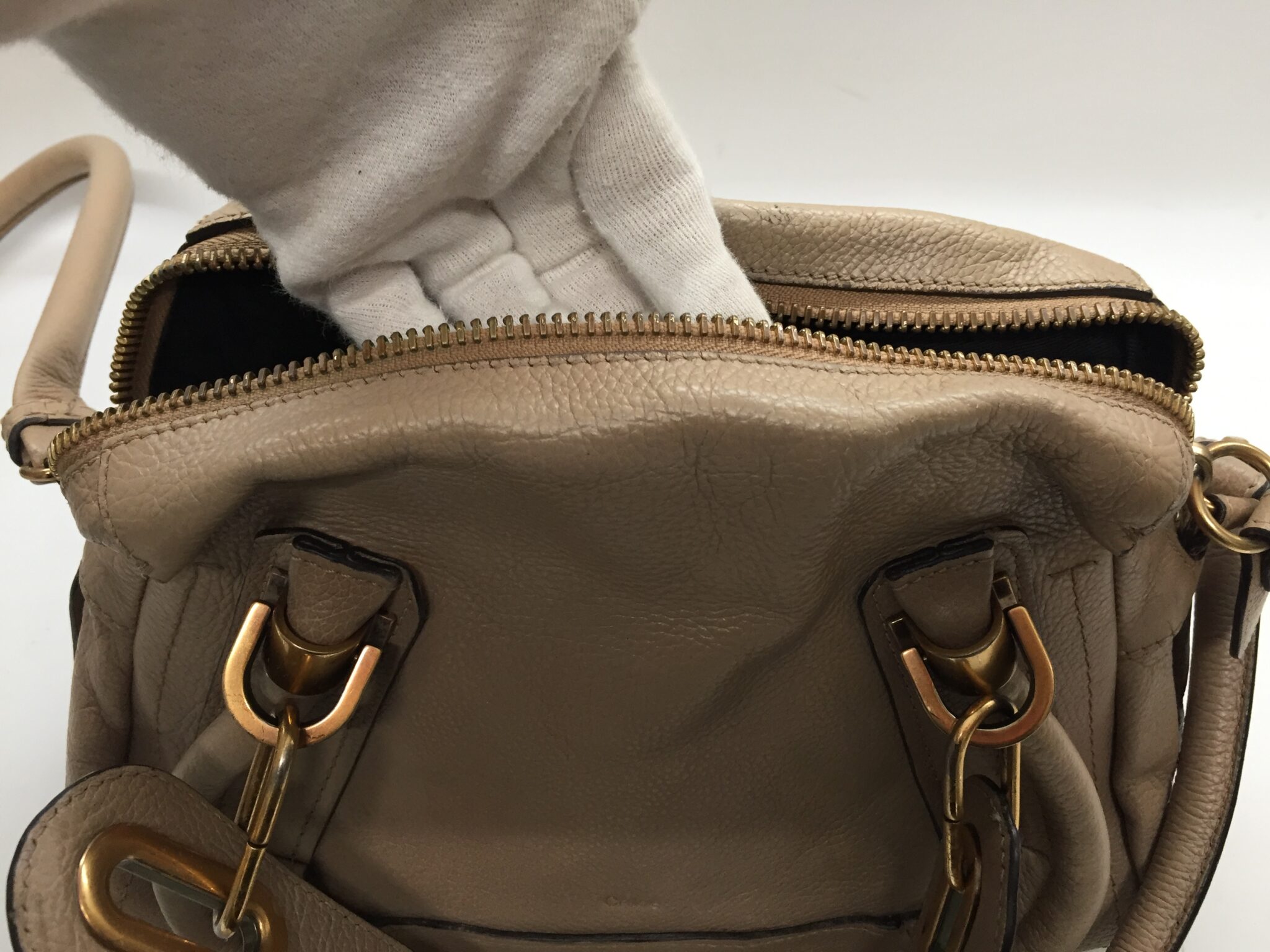 26-03 クロエ(Chloe)パラティショルダーバッグ　色補正アフター