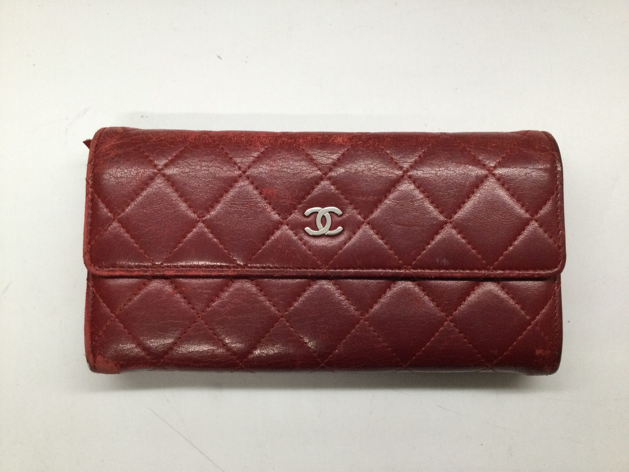 26-05 シャネル(CHANEL)マトラッセ財布 色補正