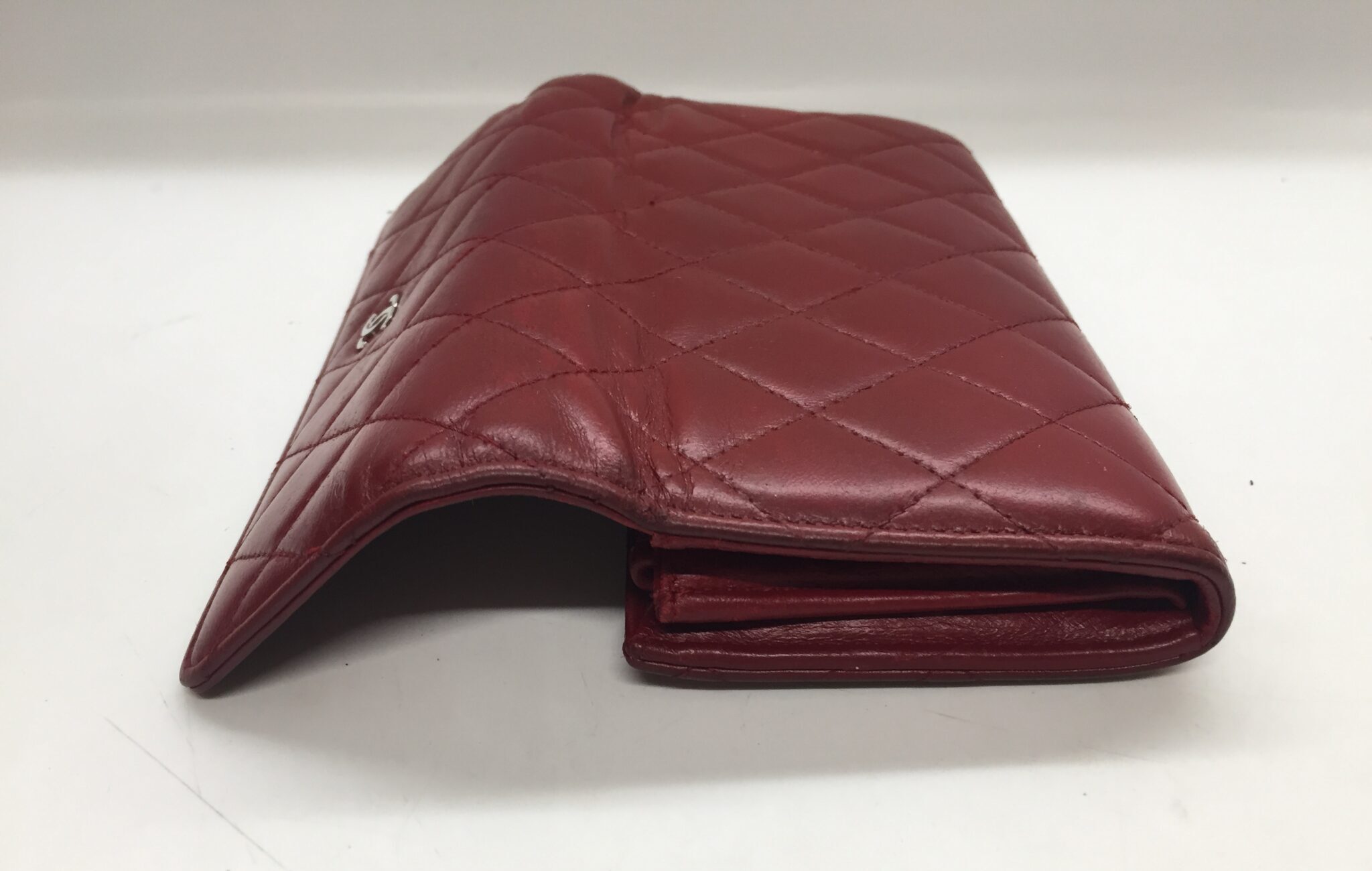 26-05 シャネル(CHANEL)マトラッセ財布 色補正アフター