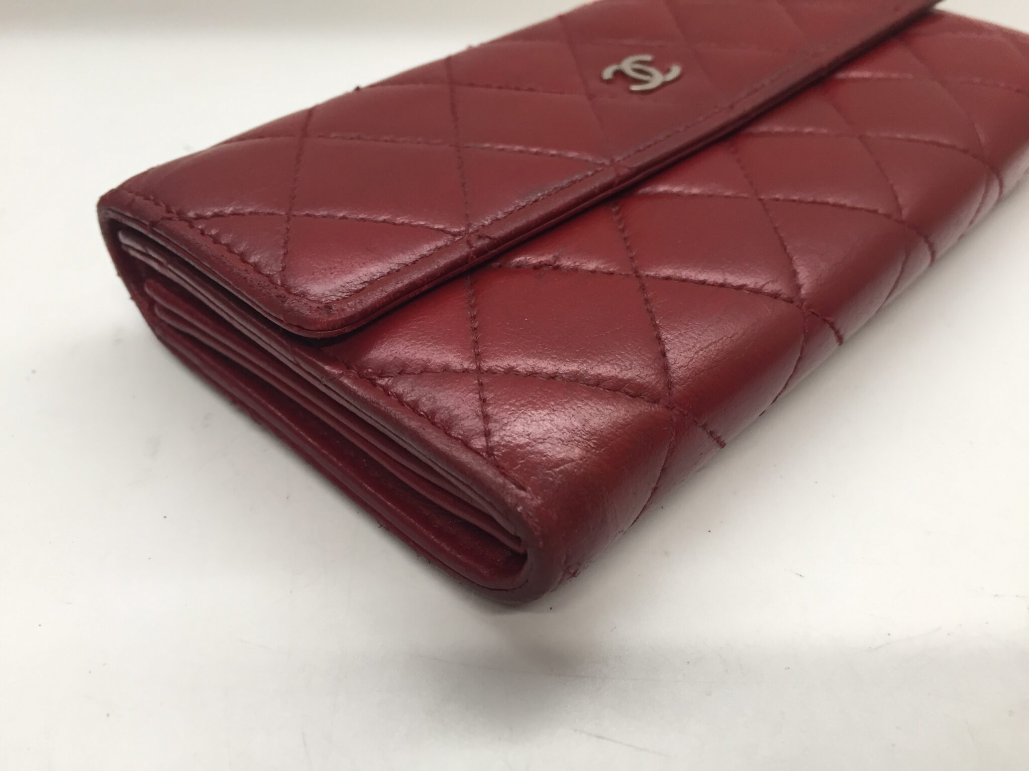 26-05 シャネル(CHANEL)マトラッセ財布 色補正アフター